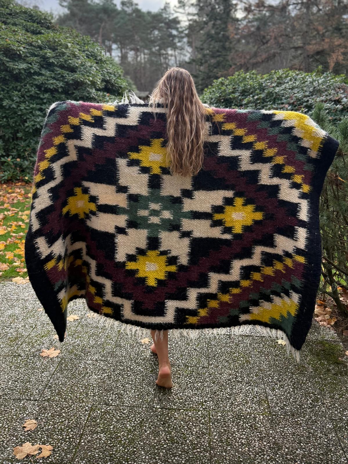 Lizhnyk/blanket/rug/bedspread